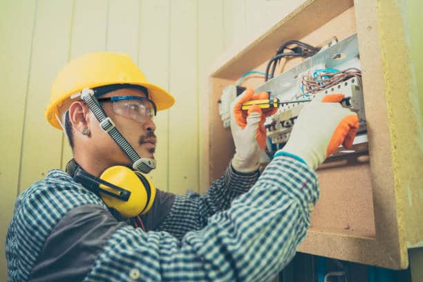 24-hour emergency electrician-10